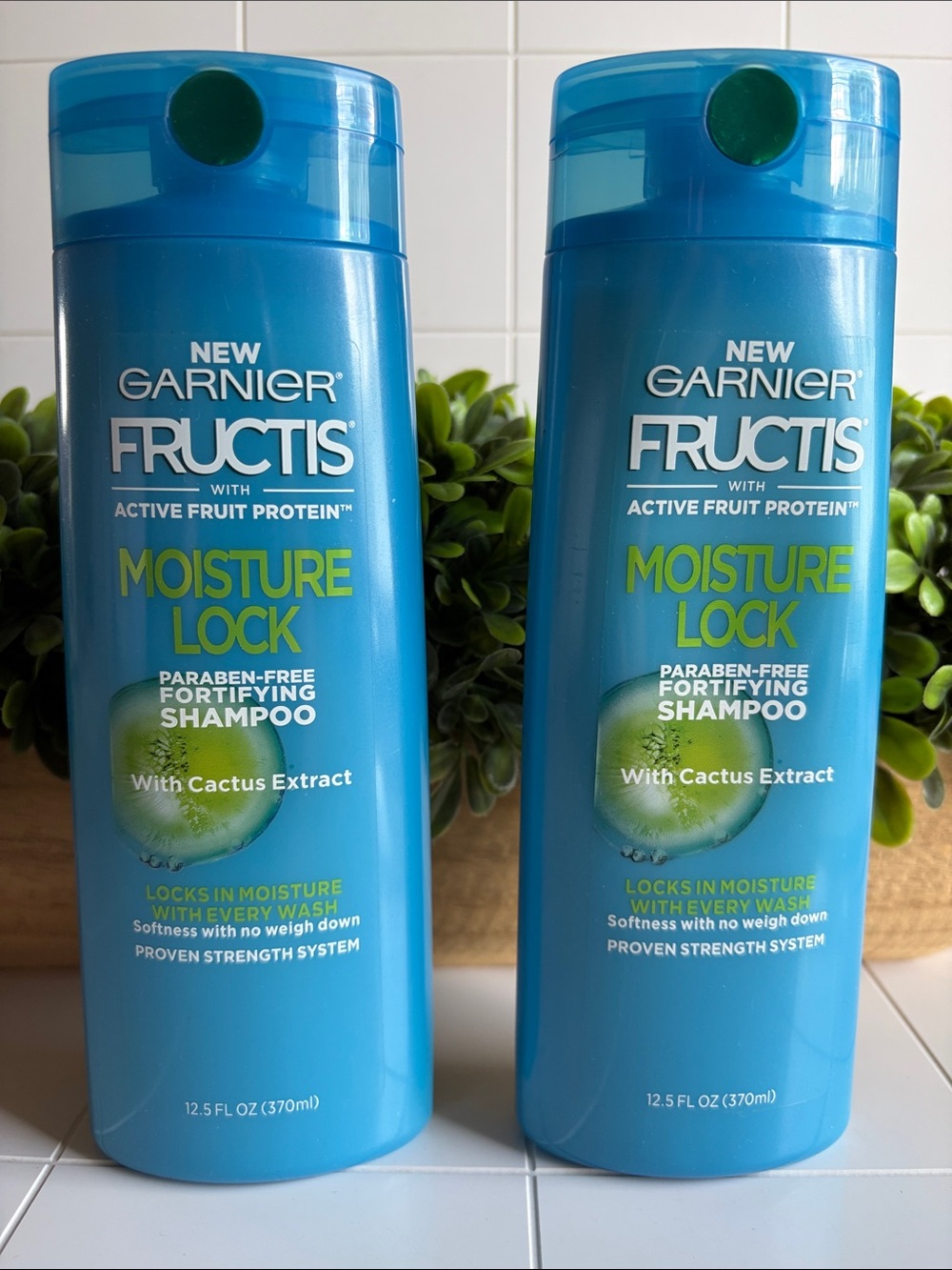 Garnier Fructis Moisture Lock Shampoo 
Rare NEW & Unopened Set of 2